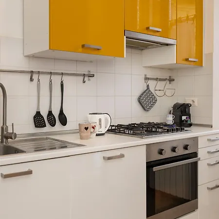 Apartment Porta Romana District - New Bright *