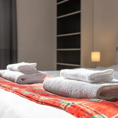 Porta Romana District - New Bright Apartment